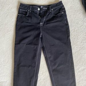 Black Urban jeans with white stitching